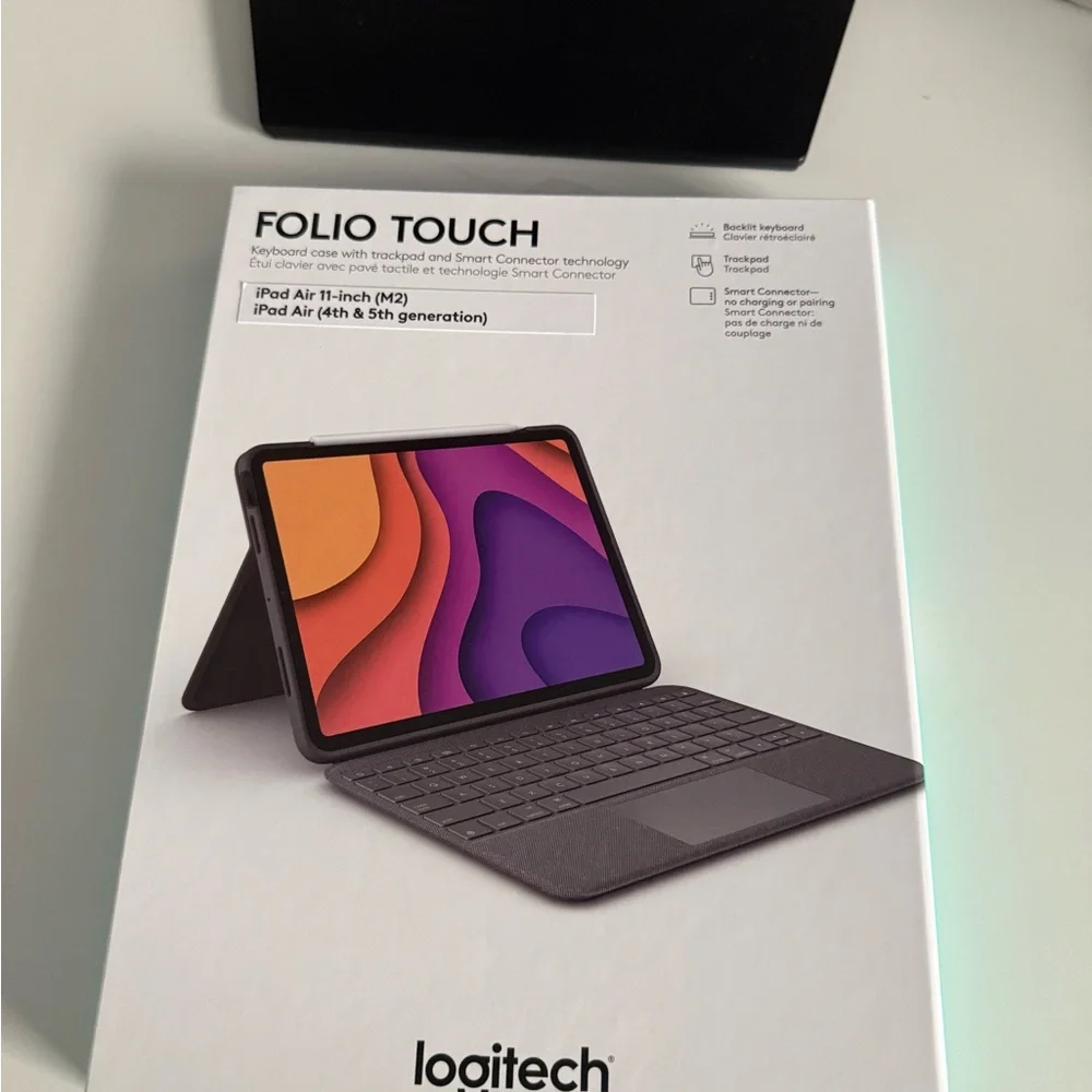 Logitech - Folio Touch Keyboard Folio for iPad Air 11